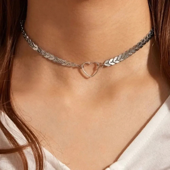 NEW! Simple Gold Heart Fishbone Choker - Picture 2 of 8